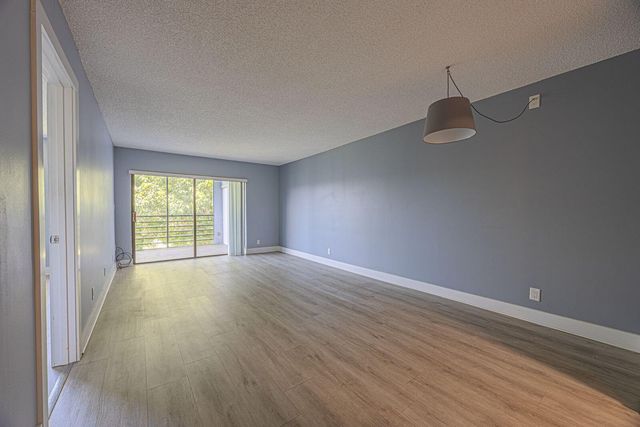 9440 SW 8th Street 417, Boca Raton, FL 33428