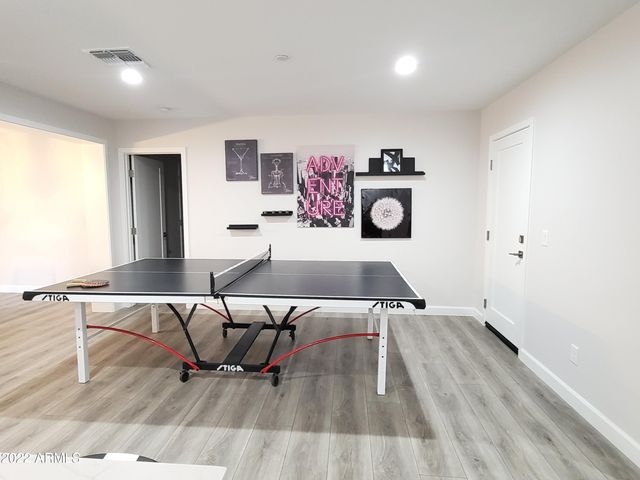 8560 E CAMELBACK Road, Scottsdale, AZ 85251