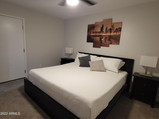 8560 E CAMELBACK Road, Scottsdale, AZ 85251