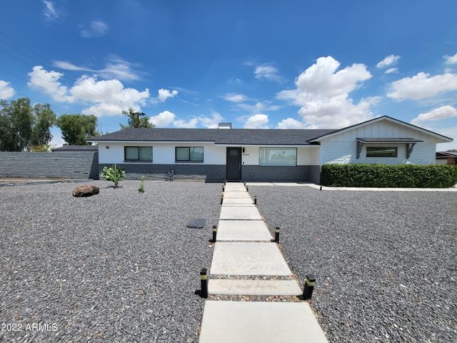 8560 E CAMELBACK Road, Scottsdale, AZ 85251