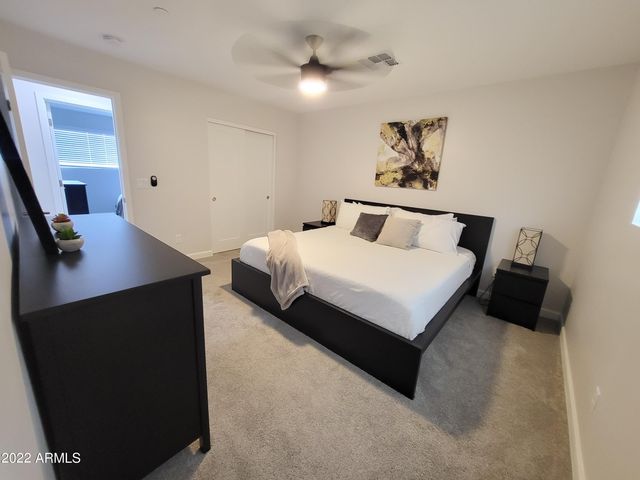 8560 E CAMELBACK Road, Scottsdale, AZ 85251