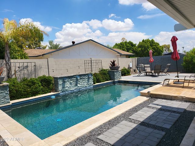 8560 E CAMELBACK Road, Scottsdale, AZ 85251