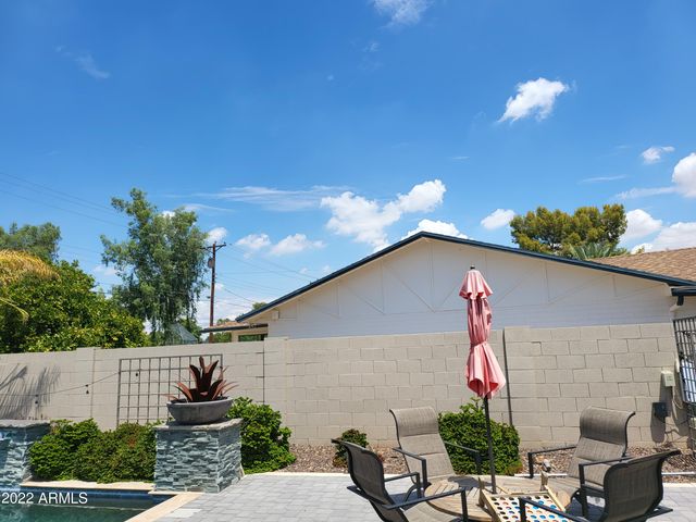 8560 E CAMELBACK Road, Scottsdale, AZ 85251