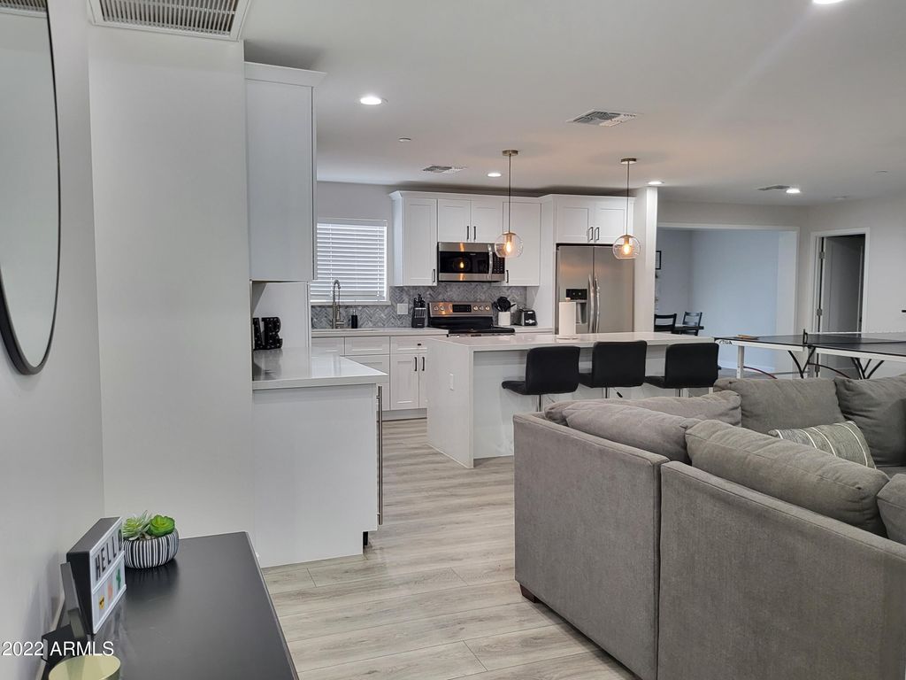 8560 E CAMELBACK Road, Scottsdale, AZ 85251 — photo 4