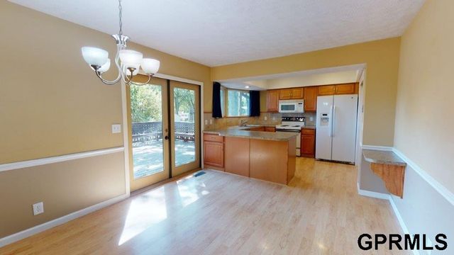 5935 S 140 Avenue, Omaha, NE 68137