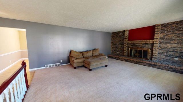 5935 S 140 Avenue, Omaha, NE 68137