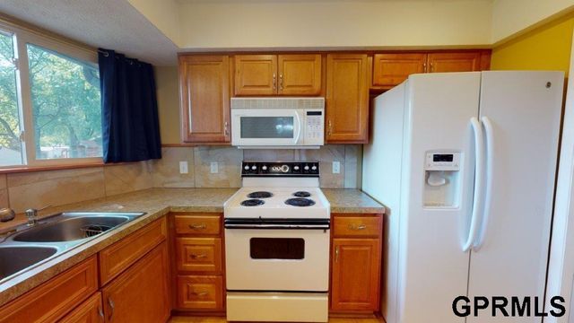5935 S 140 Avenue, Omaha, NE 68137