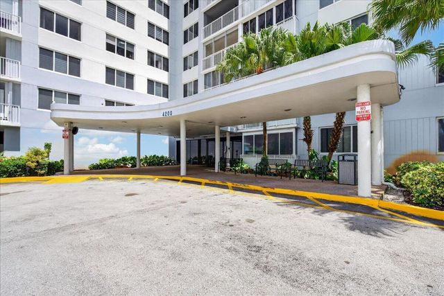 4200 Hillcrest Drive, Hollywood, FL 33021