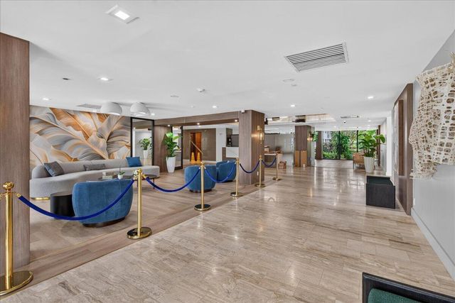 4200 Hillcrest Drive, Hollywood, FL 33021