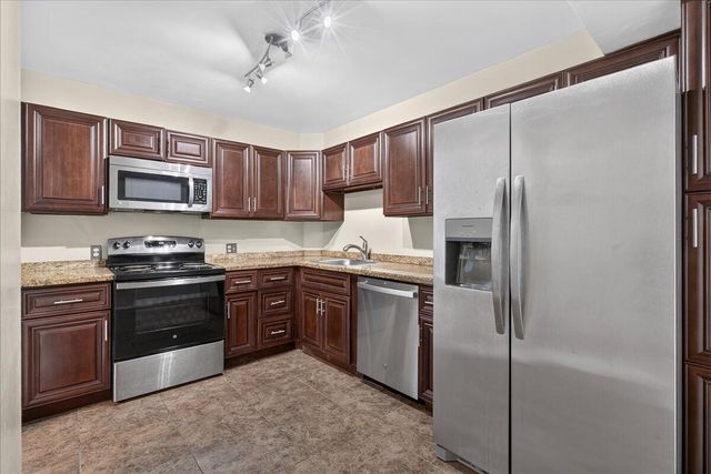 4200 Hillcrest Drive, Hollywood, FL 33021