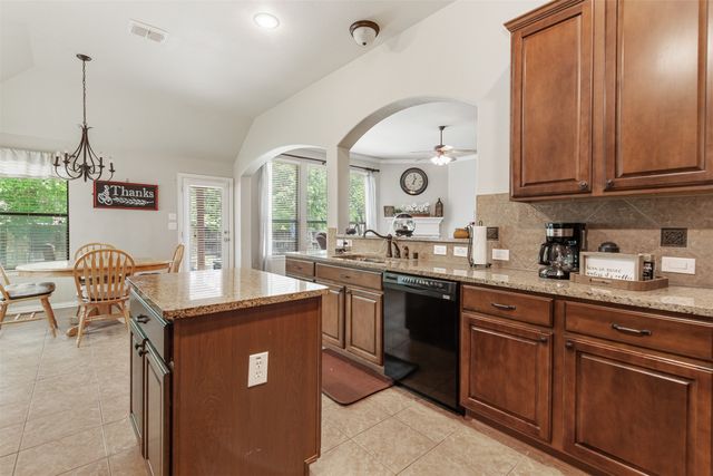 1202 Ravenna Street, Mansfield, TX 76063