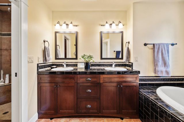10247 Mourning Dove Drive, Klamath Falls, OR 97601