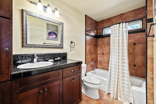 10247 Mourning Dove Drive, Klamath Falls, OR 97601