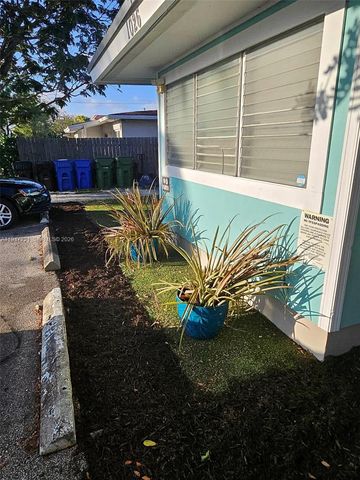 1026 NE 9th Ave 2, Fort Lauderdale, FL 33304