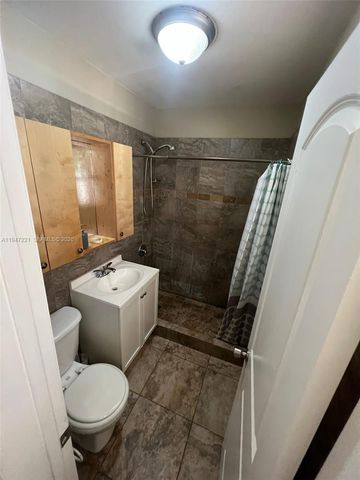 1026 NE 9th Ave 2, Fort Lauderdale, FL 33304