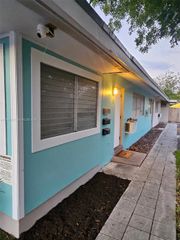 1026 NE 9th Ave 2, Fort Lauderdale, FL 33304