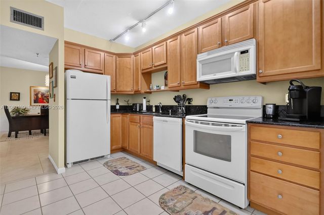 900 NE 195th Street 109, Miami, FL 33179