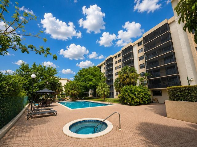 900 NE 195th Street 109, Miami, FL 33179