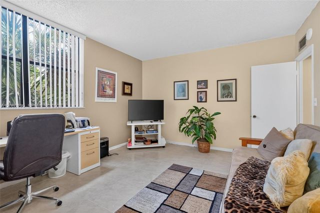 900 NE 195th Street 109, Miami, FL 33179