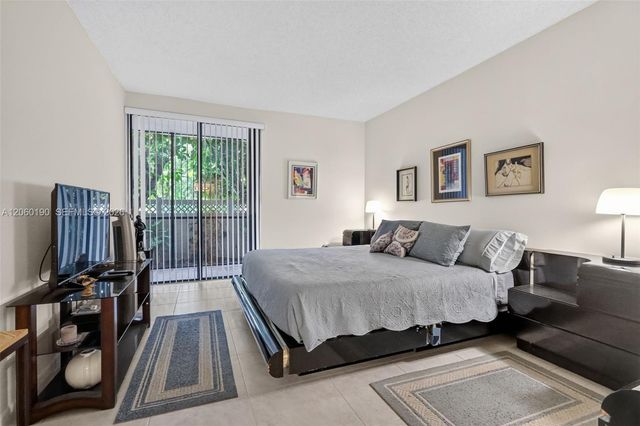 900 NE 195th Street 109, Miami, FL 33179