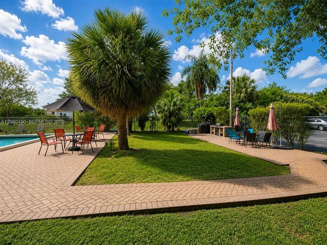 900 NE 195th Street 109, Miami, FL 33179