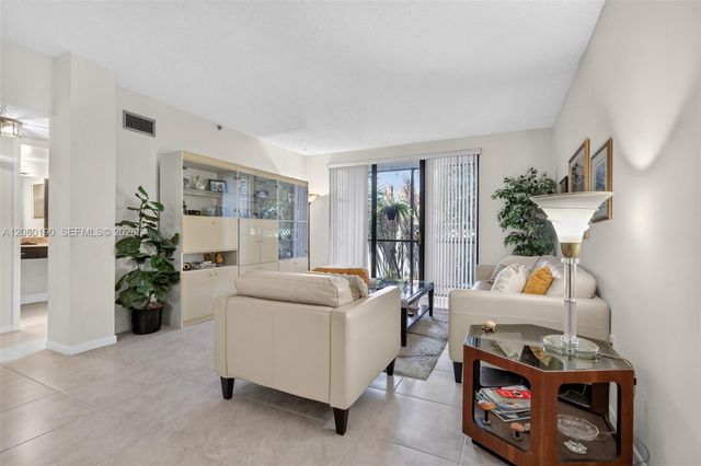900 NE 195th Street 109, Miami, FL 33179