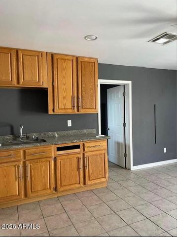 8939 W SELLS Drive, Phoenix, AZ 85037