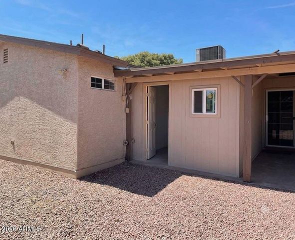 8939 W SELLS Drive, Phoenix, AZ 85037