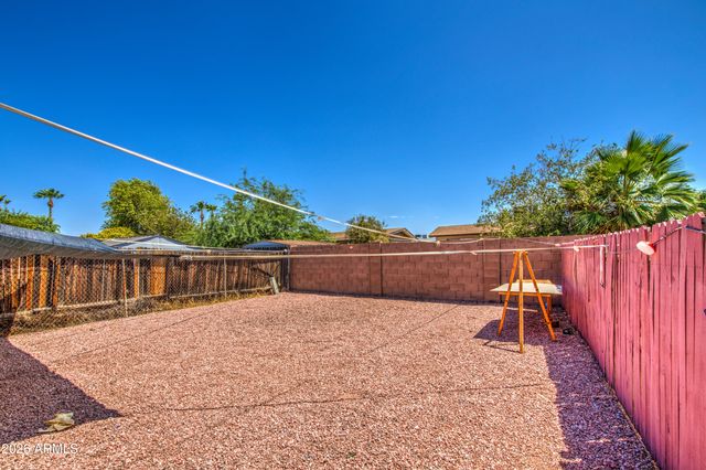 8939 W SELLS Drive, Phoenix, AZ 85037