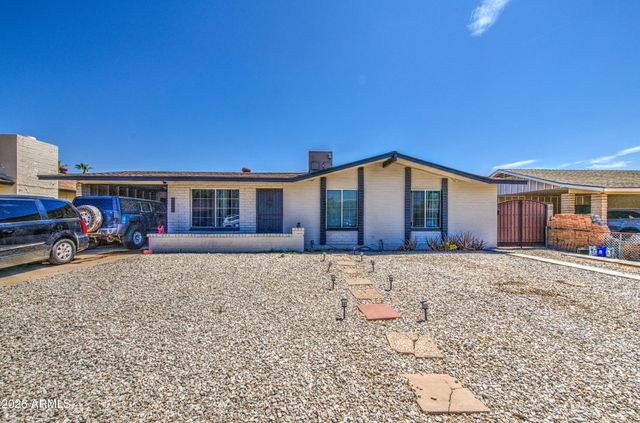 8939 W SELLS Drive, Phoenix, AZ 85037