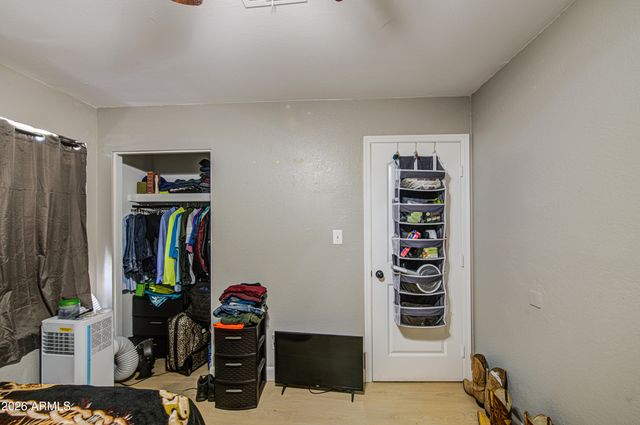 8939 W SELLS Drive, Phoenix, AZ 85037