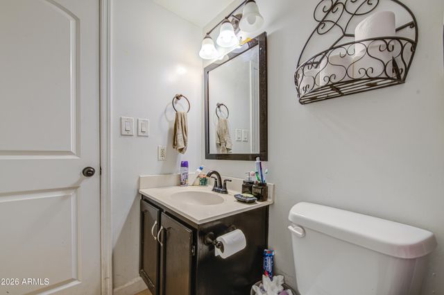8939 W SELLS Drive, Phoenix, AZ 85037