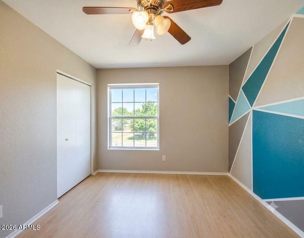 8939 W SELLS Drive, Phoenix, AZ 85037