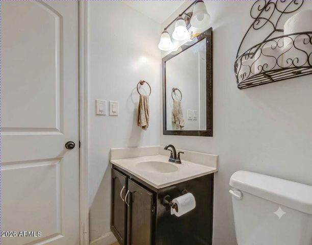 8939 W SELLS Drive, Phoenix, AZ 85037
