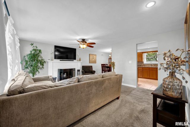 4927 N BEVALON Place, Peoria, IL 61614