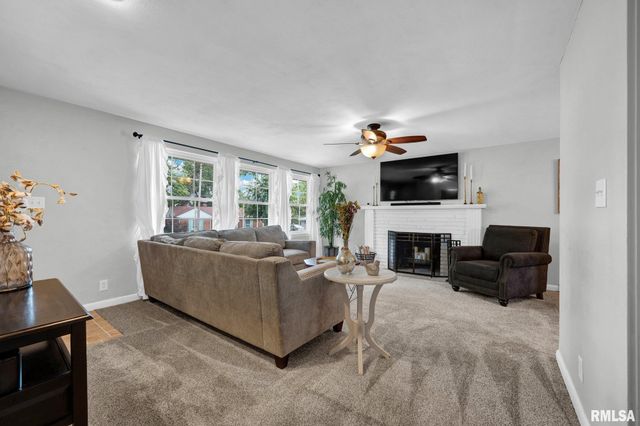 4927 N BEVALON Place, Peoria, IL 61614