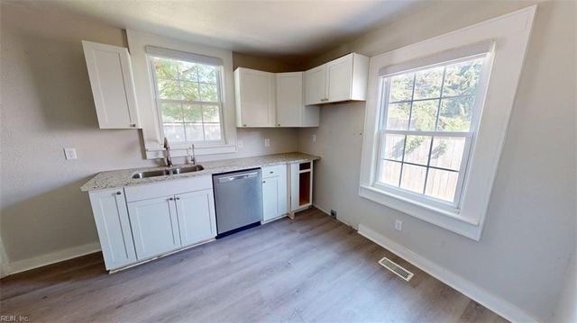 307 Elizabeth ST, Suffolk, VA 23434