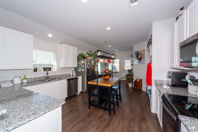 431 Woodhouse Way, Everman, TX 76140