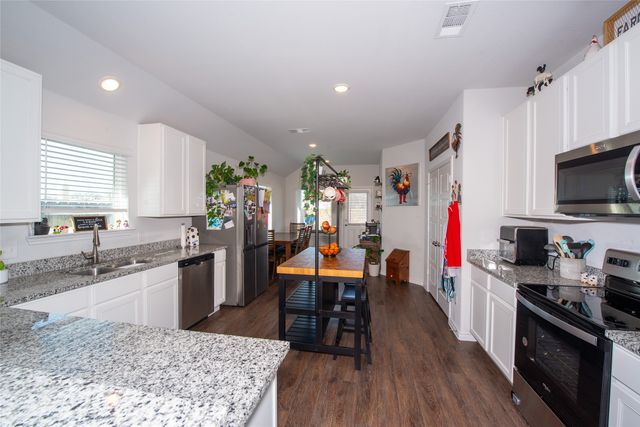 431 Woodhouse Way, Everman, TX 76140