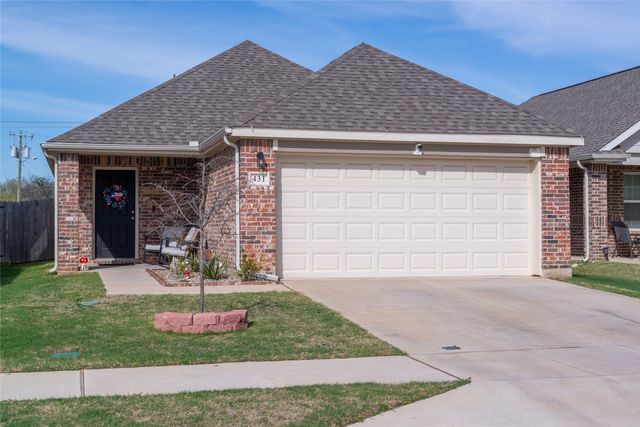 431 Woodhouse Way, Everman, TX 76140