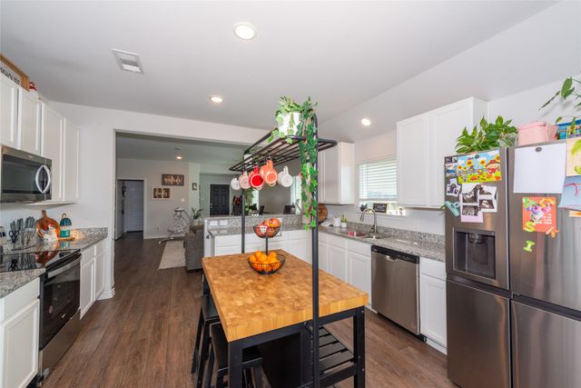 431 Woodhouse Way, Everman, TX 76140