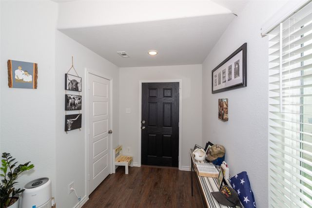 431 Woodhouse Way, Everman, TX 76140