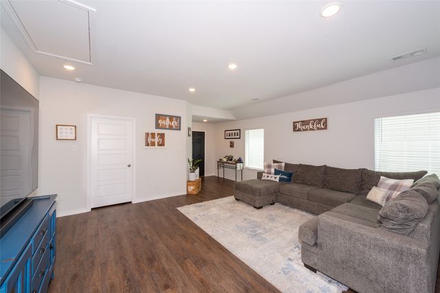 431 Woodhouse Way, Everman, TX 76140