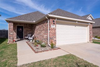 431 Woodhouse Way, Everman, TX 76140