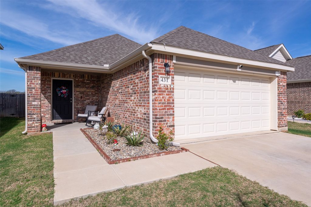 431 Woodhouse Way, Everman, TX 76140