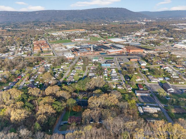 405 Dempsey Lane, Rossville, GA 30741