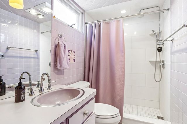 19 Brooks Park, Medford, MA 02155