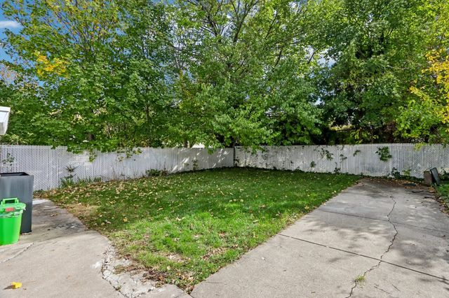 19 Brooks Park, Medford, MA 02155