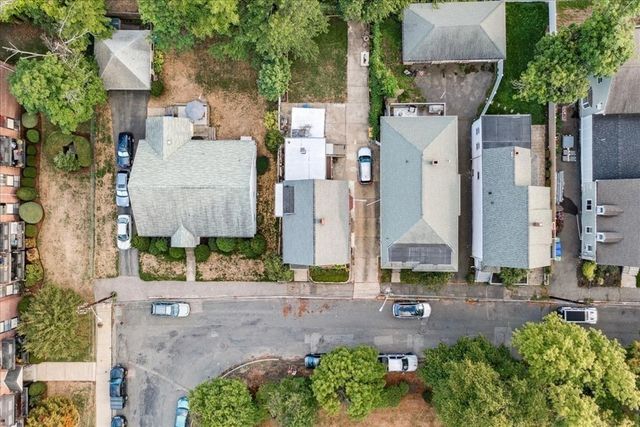 19 Brooks Park, Medford, MA 02155