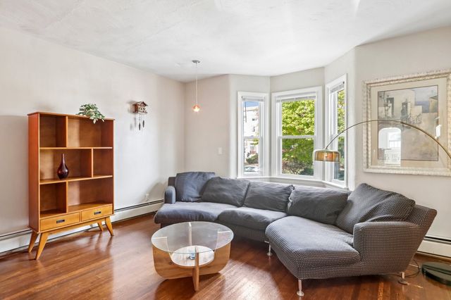 19 Brooks Park, Medford, MA 02155